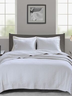 All White King Size Bed Coverlet Blanket Quilt Bedroom Lightweight